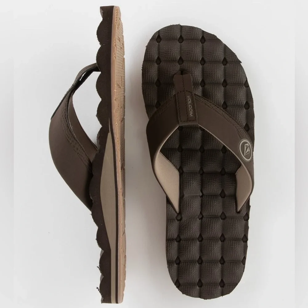 NWT Volcom Sandals